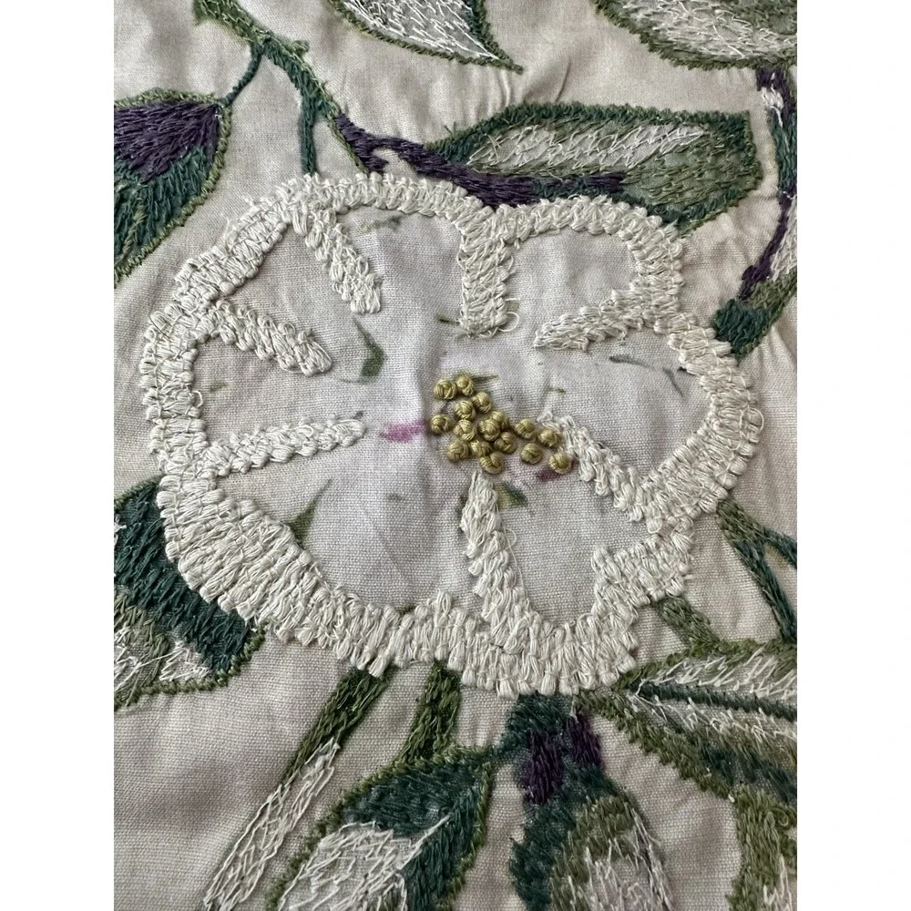 New Pottery Barn Vintage Islands Magnolia Embroidered Pillow Cases Set Of 2